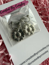 Load image into Gallery viewer, Sunflower Clip On Earrings

