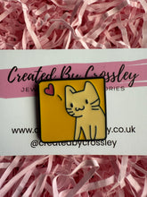Load image into Gallery viewer, Yellow Cat Pin Badge
