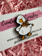 Load image into Gallery viewer, Violin Duck Pin Badge

