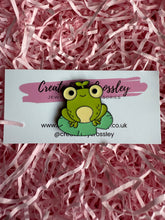 Load image into Gallery viewer, Lilypad Frog Pin Badge
