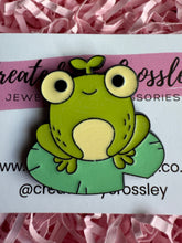 Load image into Gallery viewer, Lilypad Frog Pin Badge
