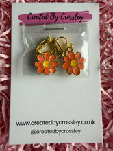 Load image into Gallery viewer, Coral Daisy Clip On Earrings
