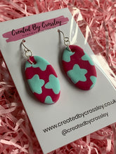 Load image into Gallery viewer, Pink Blue Star Oval Clay Earrings and Necklace
