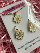 Load image into Gallery viewer, Flower Jewellery Set
