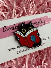 Load image into Gallery viewer, Reading Book Cat Pin Badge
