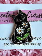 Load image into Gallery viewer, Flower Cat Pin Badge
