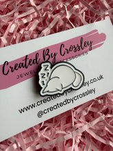 Load image into Gallery viewer, Sleepy Cat Pin Badge
