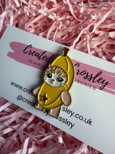 Load image into Gallery viewer, Banana Cat Pin Badge
