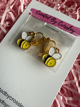 Load image into Gallery viewer, Bee Clip On Earrings
