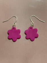 Load image into Gallery viewer, Pink Flower Clay Earrings
