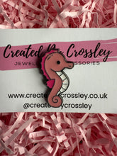 Load image into Gallery viewer, Seahorse Pin Badge
