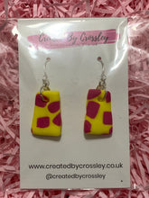 Load image into Gallery viewer, Pink Yellow Giraffe Print Clay Earrings
