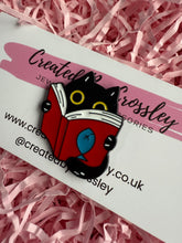Load image into Gallery viewer, Reading Book Cat Pin Badge
