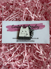 Load image into Gallery viewer, “It’s Cool” Arrow Cat Pin Badge

