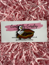 Load image into Gallery viewer, Piano Duck Pin Badge
