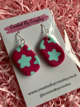 Load image into Gallery viewer, Pink Blue Star Clay Earrings and Necklace
