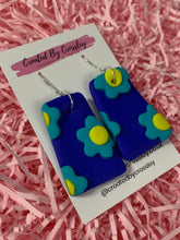 Load image into Gallery viewer, Blue Flower Clay Earrings
