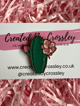 Load image into Gallery viewer, Flower Cactus Pin Badge
