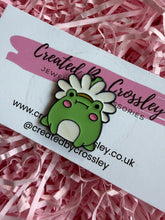 Load image into Gallery viewer, Flower Frog Pin Badge
