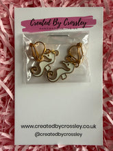 Load image into Gallery viewer, Seahorse Clip On Earrings
