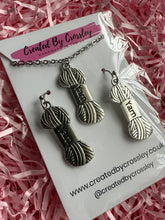 Load image into Gallery viewer, Yarn Jewellery Set
