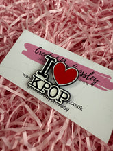 Load image into Gallery viewer, I Love Kpop Pin Badge
