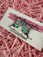 Load image into Gallery viewer, Grey Cat Pin Badge
