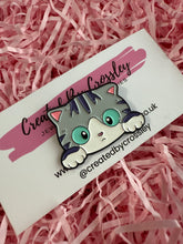 Load image into Gallery viewer, Grey Cat Pin Badge
