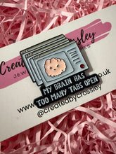 Load image into Gallery viewer, Brain Tabs Pin Badge
