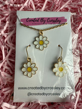 Load image into Gallery viewer, White Flower Jewellery Set
