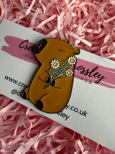 Load image into Gallery viewer, Large Flower Capybara Pin Badge
