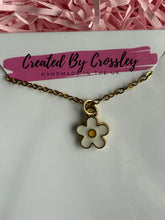 Load image into Gallery viewer, Mini White Flower Necklace
