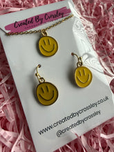 Load image into Gallery viewer, Yellow Happy Face Jewellery Set
