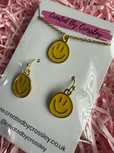 Load image into Gallery viewer, Yellow Happy Face Jewellery Set
