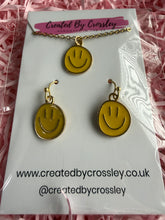 Load image into Gallery viewer, Yellow Happy Face Jewellery Set
