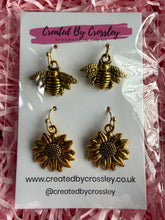 Load image into Gallery viewer, Flower Bee Earring Duo
