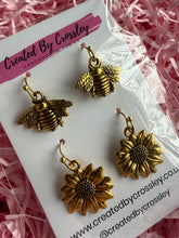 Load image into Gallery viewer, Flower Bee Earring Duo
