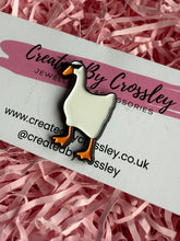 Load image into Gallery viewer, Cool Goose Pin Badge
