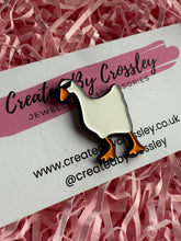 Load image into Gallery viewer, Cool Goose Pin Badge
