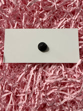 Load image into Gallery viewer, Strong Women Pin Badge
