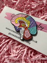 Load image into Gallery viewer, Anatomical Brain Pin Badge
