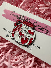 Load image into Gallery viewer, Jar of Cats and Hearts Pin Badge
