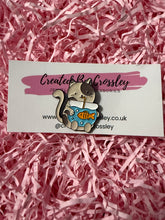Load image into Gallery viewer, Fishbowl Cat Pin Badge
