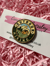 Load image into Gallery viewer, Outdoor Hiking Pin Badge
