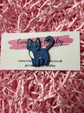 Load image into Gallery viewer, Blue Cat Pin Badge
