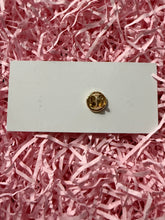 Load image into Gallery viewer, Yellow Guitar Pin Badge
