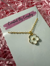 Load image into Gallery viewer, White Flower Charm Necklace
