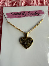 Load image into Gallery viewer, Detail Heart Charm Necklace
