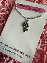 Load image into Gallery viewer, Flower Charm Necklace
