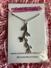 Load image into Gallery viewer, Leafy Vine Charm Necklace
